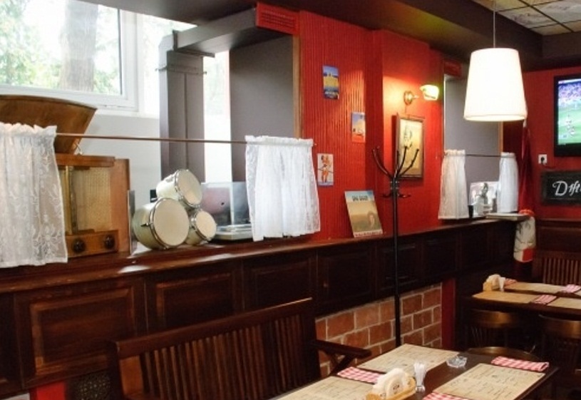 фотография зала для мероприятия Бары Бар «Оливер бар»    на 160 номеров Краснодара