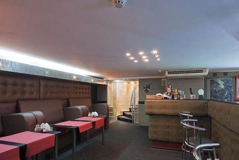 фотография зала Бары Бар-ресторан «Веселый Роджер»    на 70 номеров Краснодара