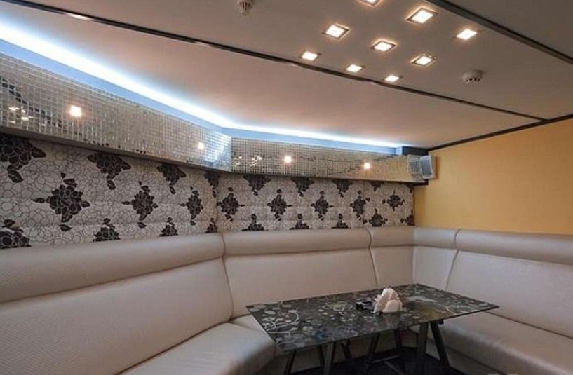 снимок помещения Бары Бар-ресторан «Веселый Роджер»    на 70 номеров Краснодара