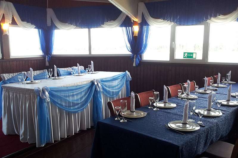 фото зала для мероприятия Рестораны Ресторан "Адмиральский причал"    Краснодара