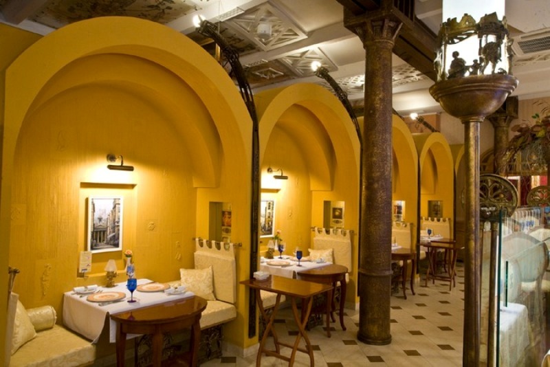 фотоснимок помещения для мероприятия Рестораны Ресторан "Париж"  на 4 мест Краснодара